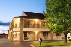  Days Inn by Wyndham Albuquerque West  Альбукерке